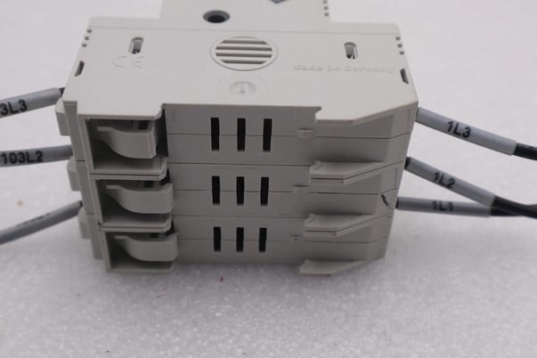 Allen-bradley 1492-fb3c30 series b 30a 600v class cc fuse holder stock #k-579a - Image 5