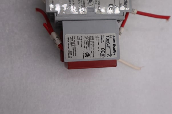 Allen-Bradley 700-CF310 SER A Used Safety Control Relay Contractor #K-754-A - Image 3