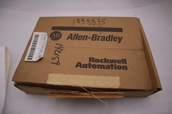 New Allen-Bradley bradley 1746-c9 /a slc 500 39.5' ' rack interconnect cable stock h276 - Image 3