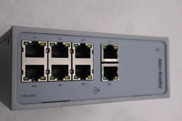 Allen-Bradley bradley 1783-us8t stratix 2000 unmanaged ethernet switch ser a #k-2643 - Image 3