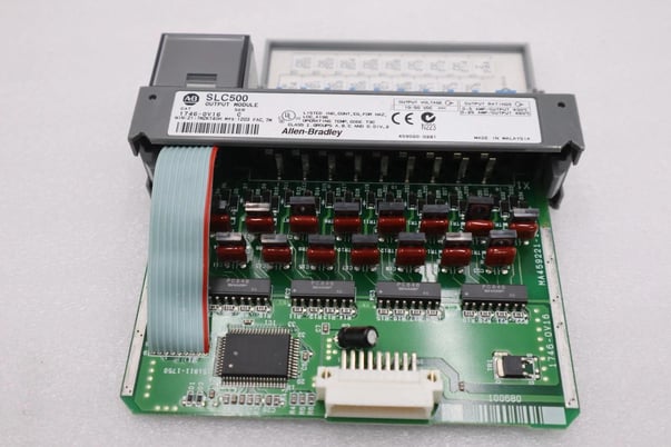 Allen-Bradley Bradley 1746-OV16 /C SLC 500 16-Point Digital Output Module STOCK K-679-C - Image 1
