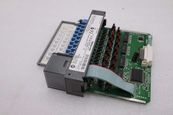 Allen-Bradley Bradley 1746-OV16 /C SLC 500 16-Point Digital Output Module STOCK K-679-C - Image 5