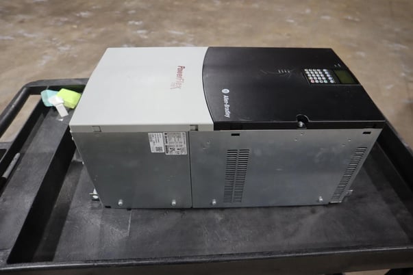 Allen-Bradley Bradley 20BD125A0ANNAND0 Series B PowerFlex 700 AC Drive 480Vac STOCK S595 - Image 1