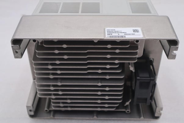 20ad8p0a3aynanc0 Allen-Bradley bradley powerflex 70 5hp ac drive 480 volt stock 3302 - Image 2