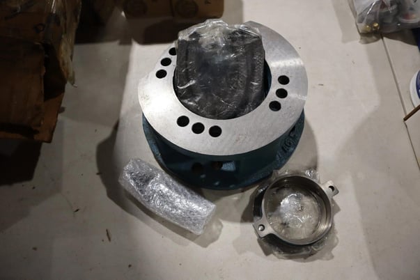 New in box dodge ac5 adj pack adpt assy 356158 stock h1063 - Image 1