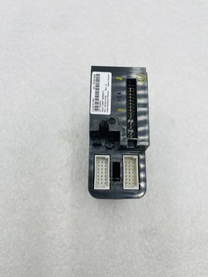 EMERSON DELTAV KJ3221X1-BA1 AO CARD 8 CH 4-20 MA HART SER 2 #K-2504 - Image 2