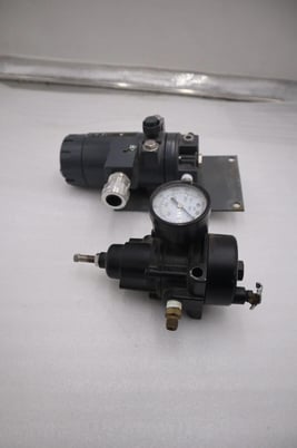 Fisher Type 646/ F001447257 20 mADC 30 VDC Transducer UNIT STOCK 3779A - Image 3