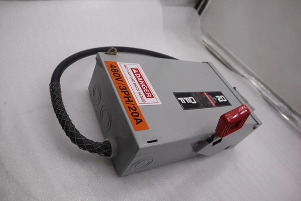 NEW General Electric THN3361R NON-FUSIBLE DISCONNECT SWITCH SINGLE CONFIGURATION STOCK 5107 - Image 5