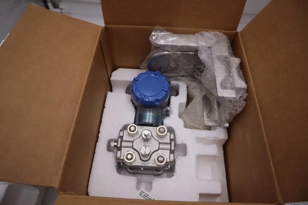 Honeywell 23w31c4000041578928 st 800 pressure transmitter stock #g-402 - Image 1