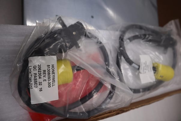 Honeywell 51201436-300 / 51201436300 power supply new in box stock g366 - Image 3