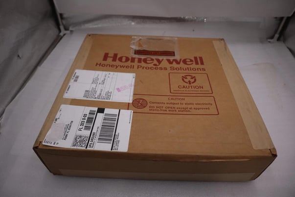 NEW IN BOX Honeywell 51309152-175 Analog Output STOCK G173 - Image 1