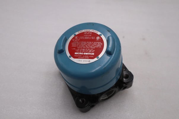 New Honeywell Micro Switch 11CX2 9333 Explosion Proof Precision Limit Switch - Image 1