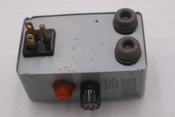 Joslyn 1270-02 plug in ac surge arrester surgitron stock #k-3655 - Image 1