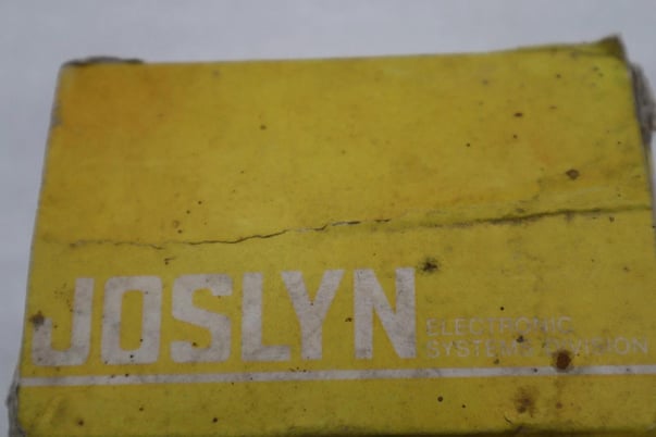 Joslyn 1270-02 plug in ac surge arrester surgitron stock #k-3655 - Image 4