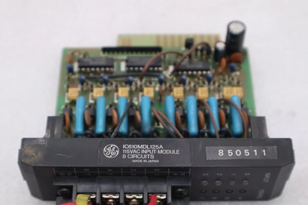 General Electric Fanuc IC610MDL125A Input 115 VAC 8 Point Module STOCK L-575C - Image 1