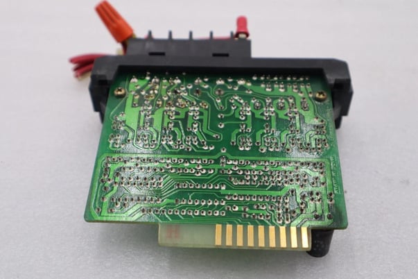 General Electric Fanuc IC610MDL125A Input 115 VAC 8 Point Module STOCK L-575C - Image 5