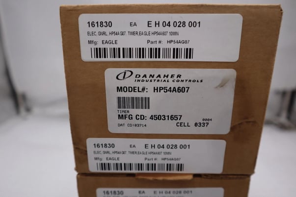New danaher hp54a607 10 min timer 120v 50/60hz 10/5a stock g135 - Image 1