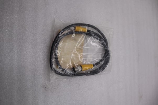 Turck rkc 8t-1-rsc 8t/s1555 u0892-36 cordset double ended eurofast stk k-3920 - Image 2