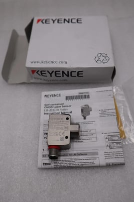 New Keyence LR-ZH490CB Self Contained CMOS Laser Sensor STOCK H308A - Image 2