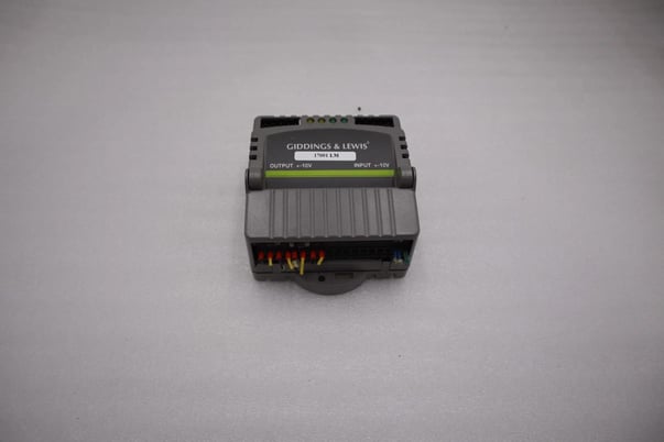 Giddings & Lewis M.1301.4145 R0 OUTPUT INPUT PLC MODULE STOCK 5151A - Image 1
