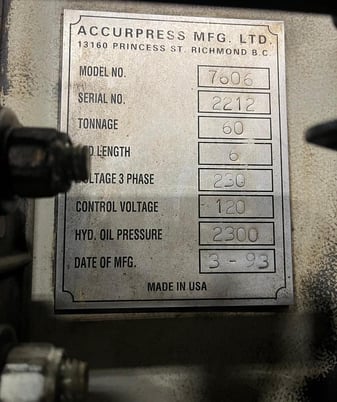 60 Ton, Accurpress #7606, CNC hydraulic press brake, 6' overall, 54.5" between housing, 8" stroke, 8" throat - Image 5