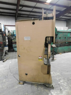 150 Ton, Standard #AB150-10, press brake, 10' overall, die holder included, 2001 - Image 2
