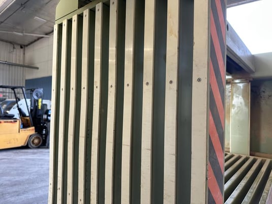 Comil #Cosmo, semi-auto case clamp, 51" H x 96" L x 30" D, 1986 - Image 3