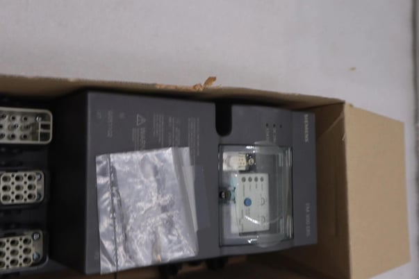 SIEMENS EM 300 RS 3RK1300-0BS10-1AA0 MOTOR CONTROLLER STOCK 2422 - Image 2