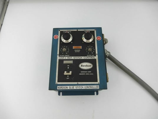 NORDSON GLUE STITCH CONTROLLER CST-1 115 VAC STOCK 568 - Image 1
