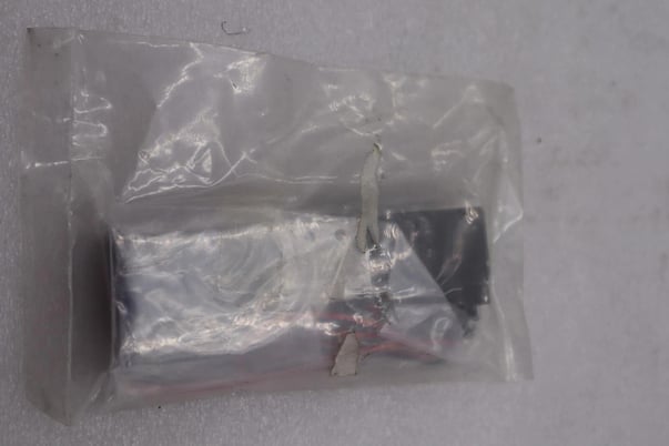 varian solenoid koganei a110-4e2-83-psl-3l new no box stock K-1855 - Image 2