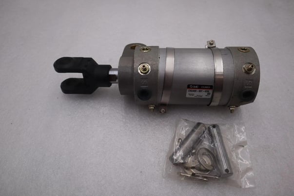 (NEW) SMC CKGA80-50Y-K59L 145psi Pneumatic Clamp Cylinder STOCK S-367 - Image 3