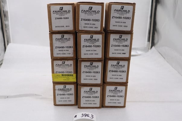 Fairchild pneumatic regulator z16490-10263 (12 units available) stock 3963 - Image 5