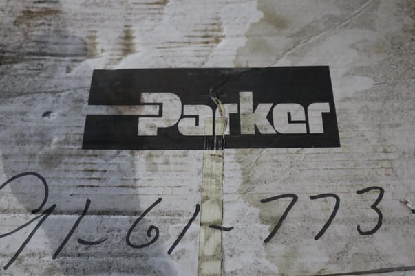 NEW PARKER d31fwe01cc4nlw026 VALVE stock 1797 - Image 3