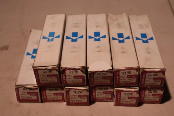 Goulds Shawmut TR175R 175A 250V Time Delay Tri-Onic Fuse STOCK 5803 - Image 2