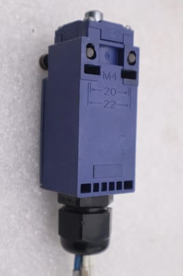 TELEMECANIQUE XCKN2110G11 LIMIT SWITCH #K-2642 - Image 3