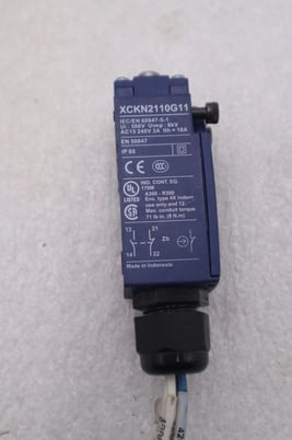TELEMECANIQUE XCKN2110G11 LIMIT SWITCH #K-2642 - Image 4