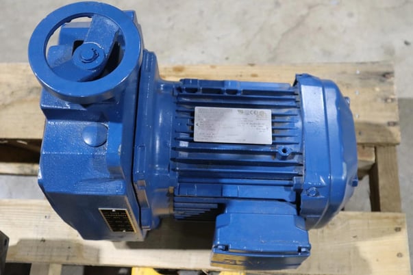 Sew eurodrive sa67 d26 drn90s4/ sa67d26drn90s4 gearmotor-surplus never used hs25 - Image 1