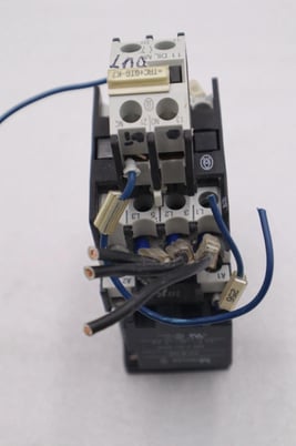 Moeller DIL00M-G CONTACTOR 20 AMP 3 POLE STOCK L-461C - Image 1