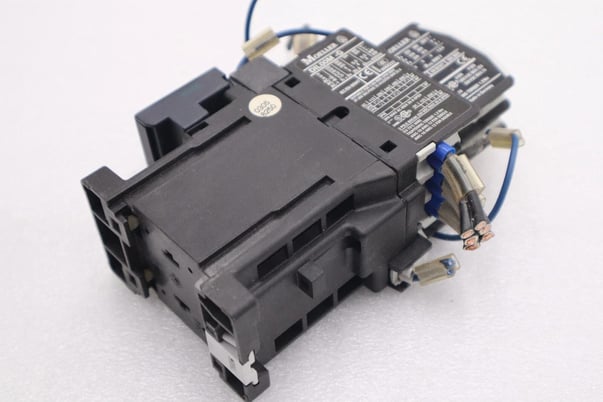 Moeller DIL00M-G CONTACTOR 20 AMP 3 POLE STOCK L-461C - Image 4