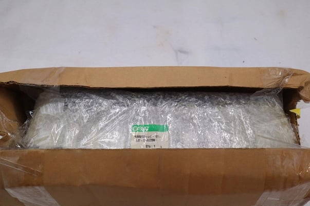 Smc nvv5fs3-01t-101-03t-70402cdn new in box stock s-304 - Image 1