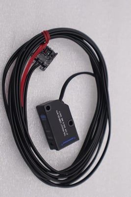 NEW OPEN BOX New Keyence LV-H100 Laser Sensor STOCK L-374-C - Image 2