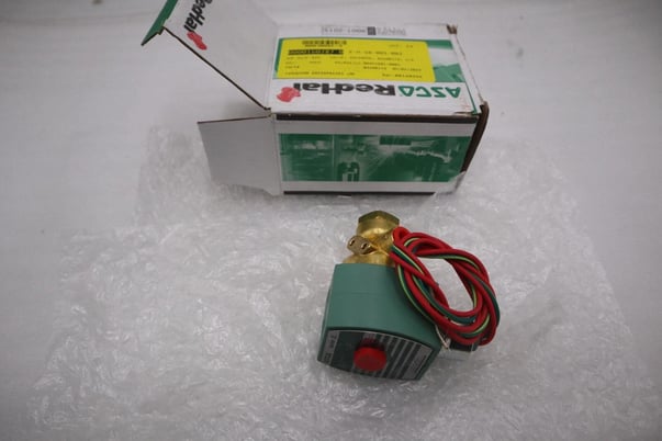 NEW IN BOX ASCO 8320G174 solenoid valve 1/4" NEW WITH BOX STOCK G555 - Image 1