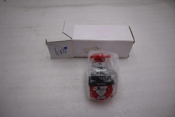 New Radwell Pushbutton RAD00526 STOCK H244A - Image 1