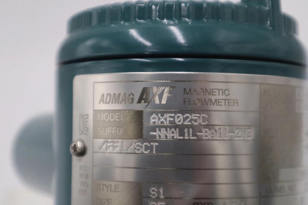 NEW YOKOGAWA AXF025C-NNAL1L-BA11-2NB/FF1/SCT MAGNETIC FLOWMETER STOCK G539A - Image 2