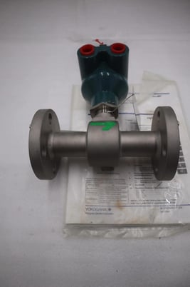 NEW YOKOGAWA AXF025C-NNAL1L-BA11-2NB/FF1/SCT MAGNETIC FLOWMETER STOCK G539A - Image 4