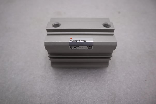New open box smc cq2as40-40dc, compact cylinder stock k-2551 - Image 2