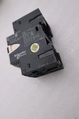 New Schneider Electric LS1D30 Fuse Holder TeSys-027308 Class CC 3P 30A #H1088A - Image 3