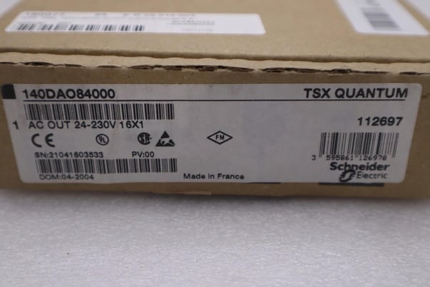 NEW OPEN BOX Schneider 140DAO84000 Discrete Output Module STOCK G455 - Image 3