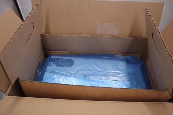 Yaskawa #SGD7S-370D30B000F64 servo drive, new stock 1553-a - Image 2