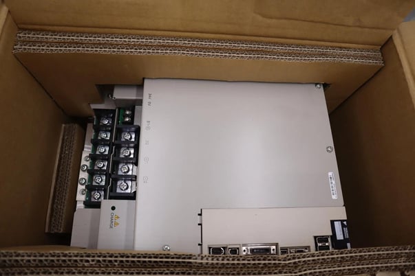 YASKAWA Electric SGDV-21011A002000 SERVOPACK SGDV-210D11A DRIVE STOCK H863 - Image 3